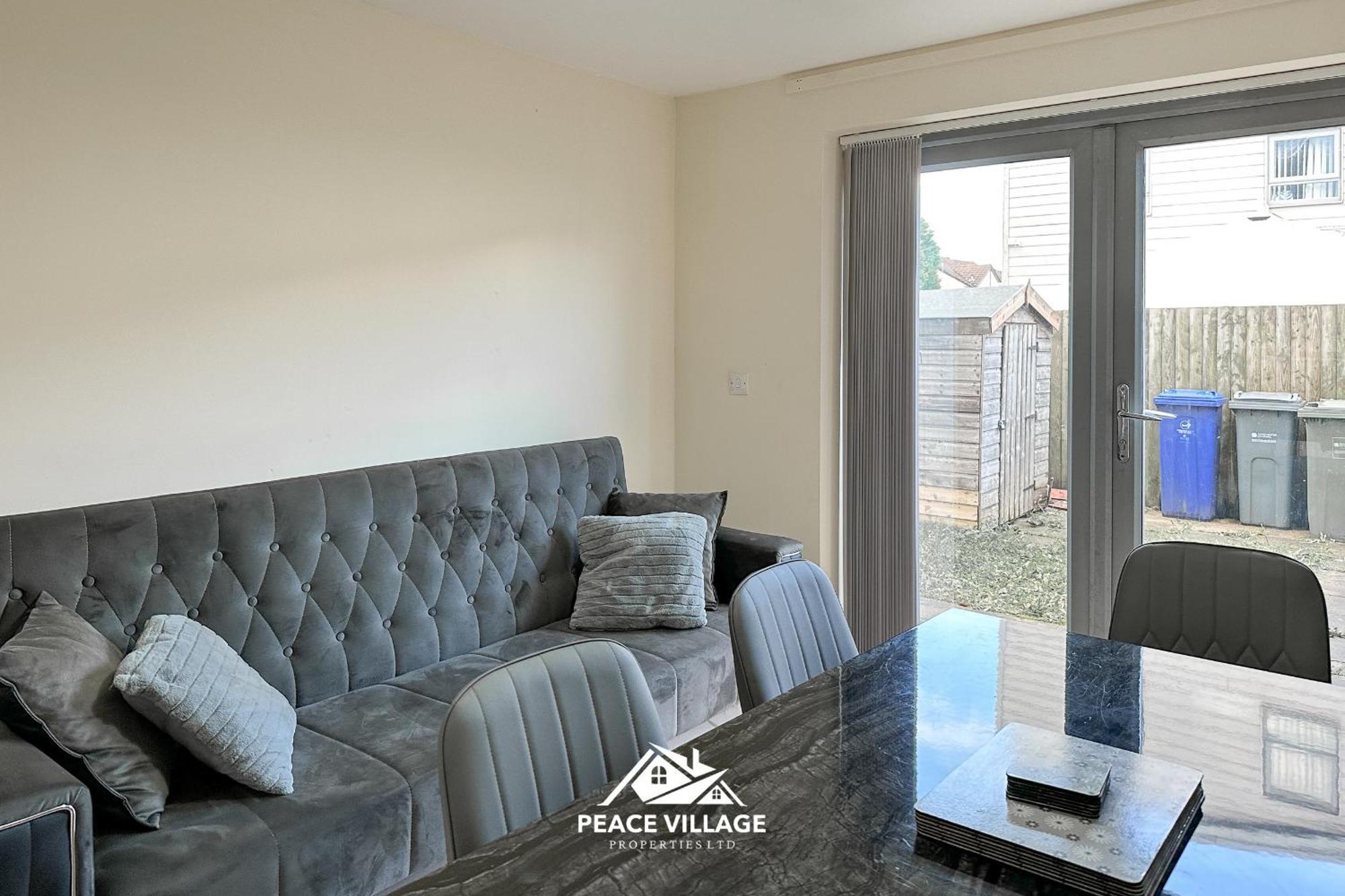 Ashton Co-Living - Private Room Self-Cater Manchester Exterior photo