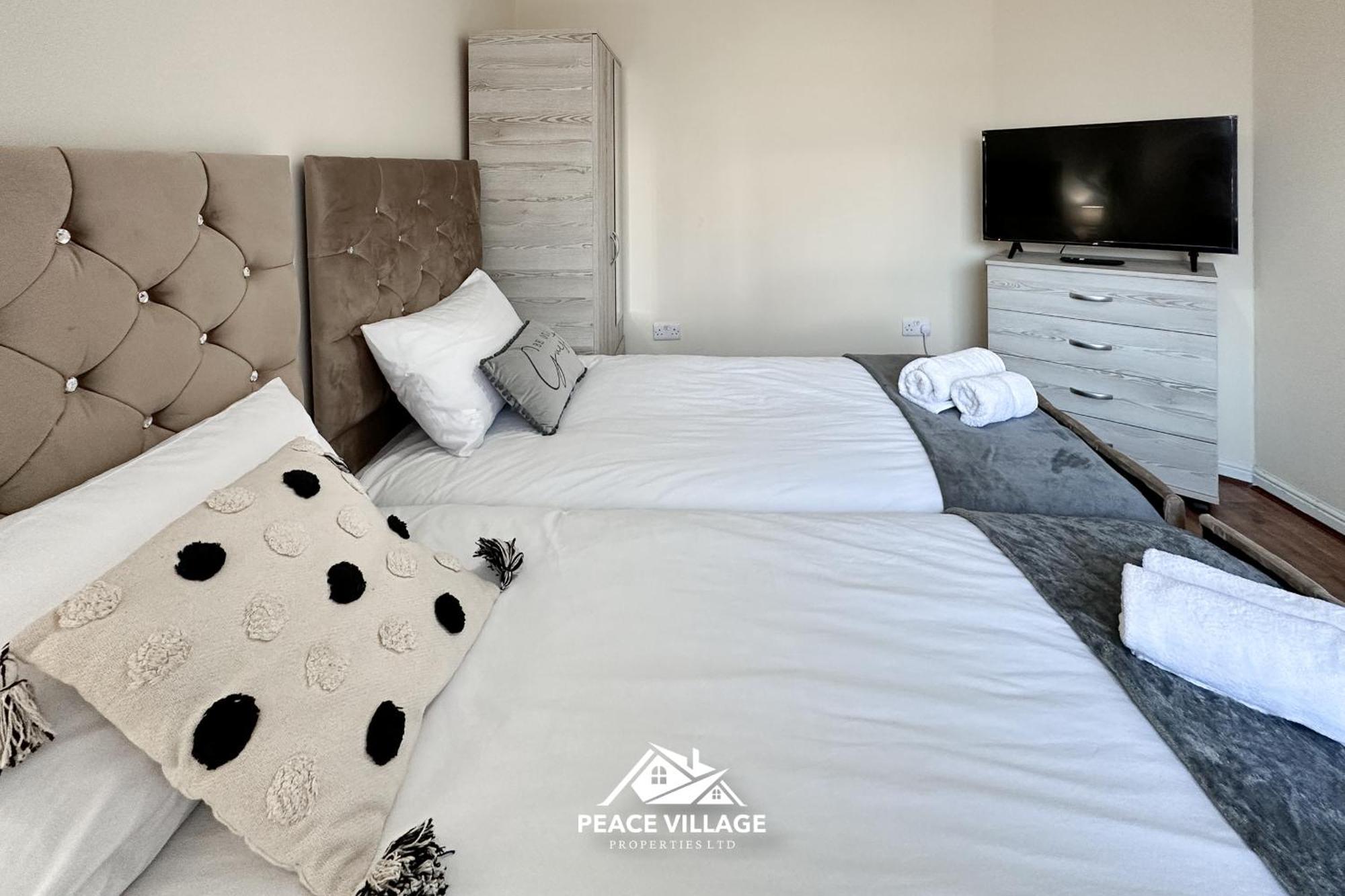 Ashton Co-Living - Private Room Self-Cater Manchester Exterior photo