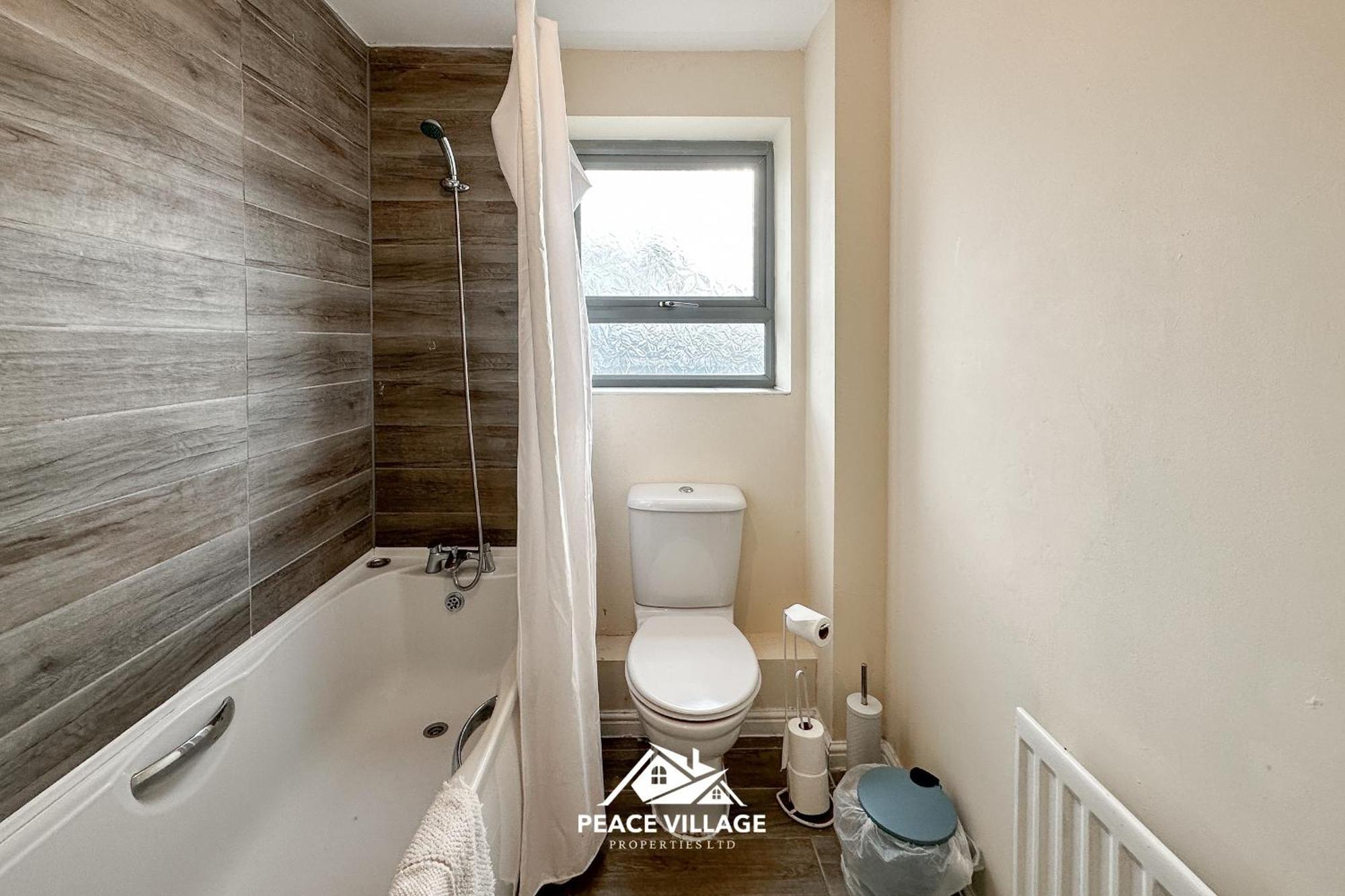 Ashton Co-Living - Private Room Self-Cater Manchester Exterior photo